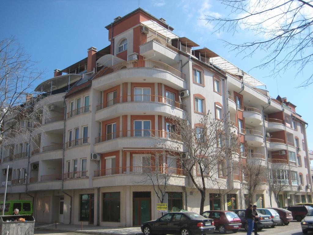 Tashevi Apartments 帕莫瑞 外观 照片