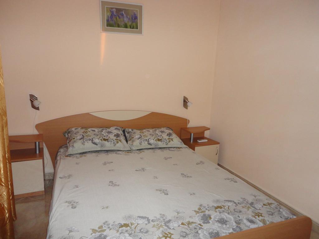 Tashevi Apartments 帕莫瑞 外观 照片