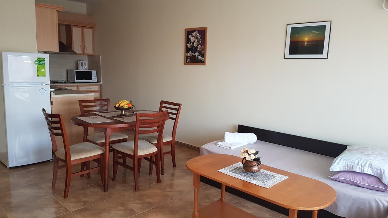 Tashevi Apartments 帕莫瑞 外观 照片