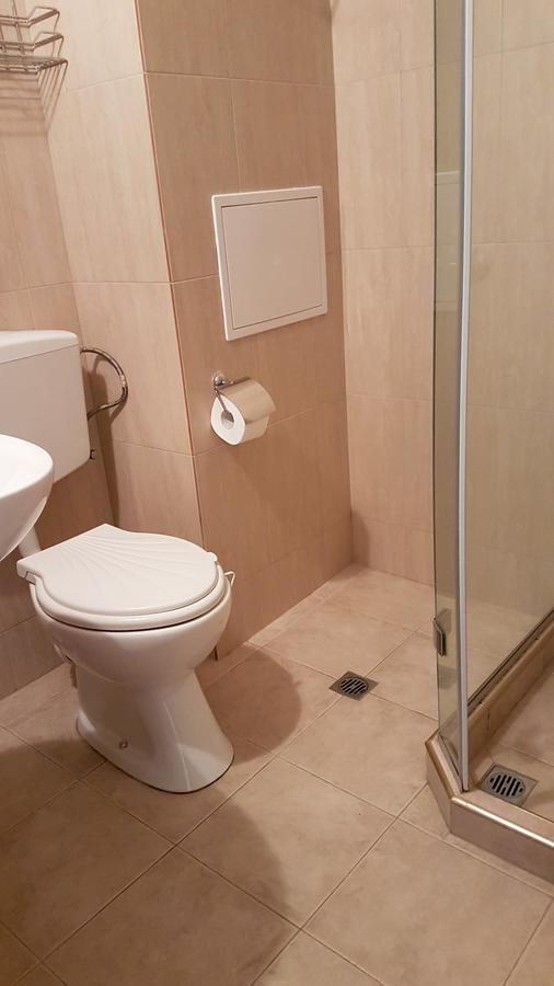 Tashevi Apartments 帕莫瑞 外观 照片