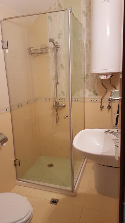 Tashevi Apartments 帕莫瑞 外观 照片